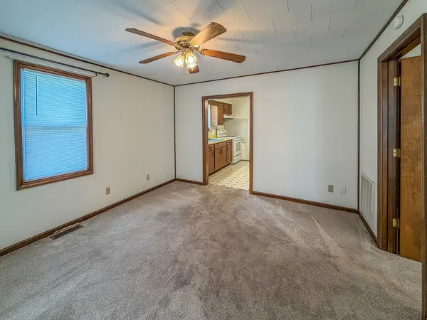 520 S 5th ST, Sullivan, IL 61951