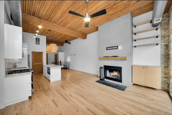 2333 W St. Paul AVE #202, Chicago, IL 60647