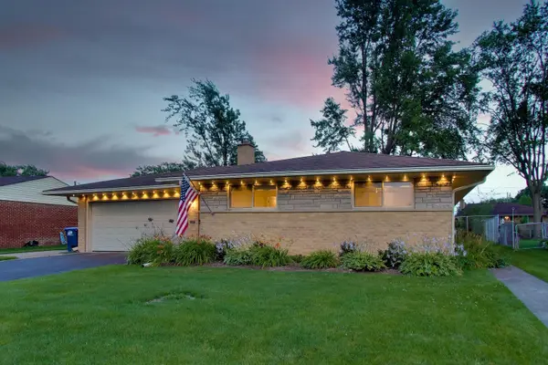 301 Lance DR, Des Plaines, IL 60016