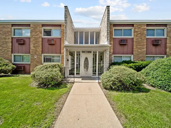 120 Collen DR #219, Lombard, IL 60148