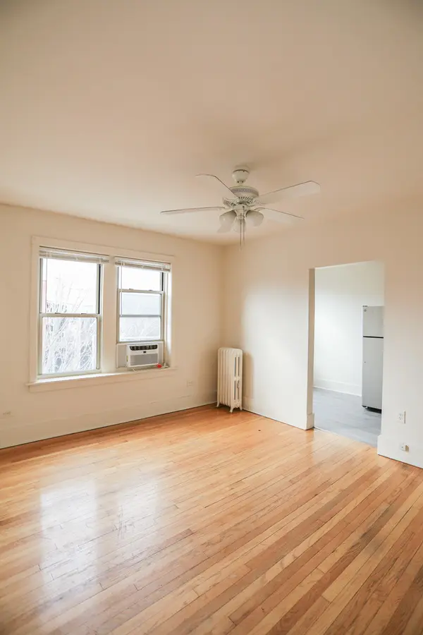 1100 W Roscoe ST #30, Chicago, IL 60657