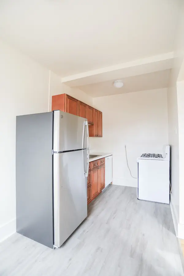 1100 W Roscoe ST #30, Chicago, IL 60657