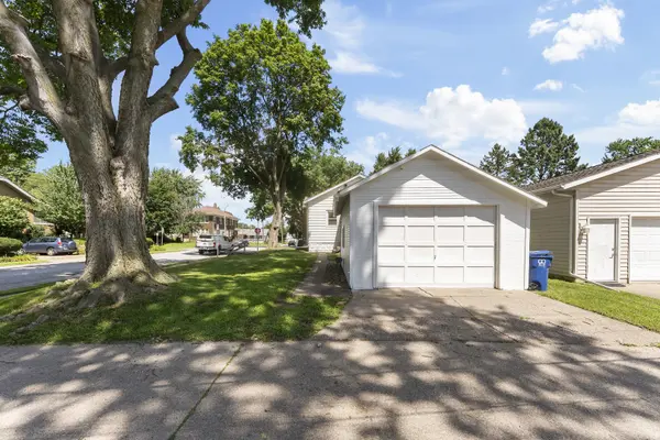 1201 E Central Park AVE, Davenport, IA 50803