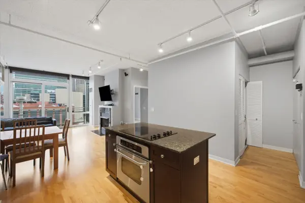 737 W Washington BLVD #904, Chicago, IL 60661
