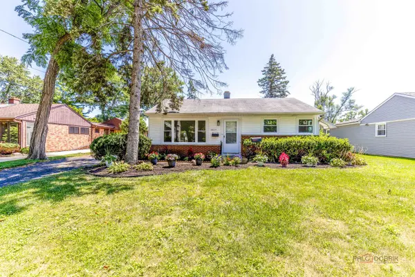 2814 Cardinal DR, Rolling Meadows, IL 60008