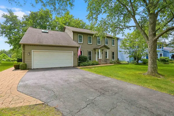 2528 Sun Valley RD, Lisle, IL 60532