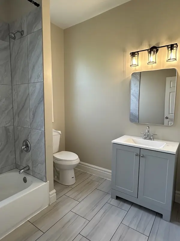 1522 E 71st PL #2, Chicago, IL 60619