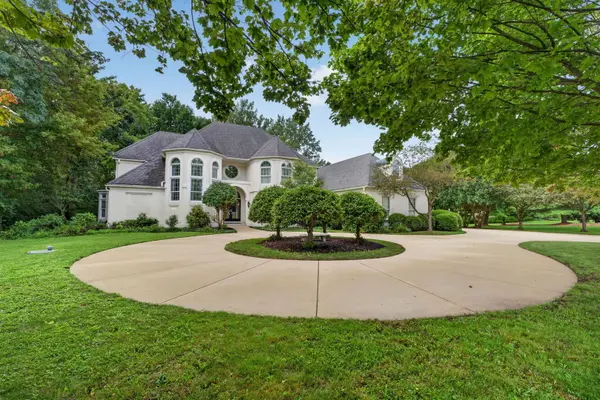6N538 Brookhaven LN, St. Charles, IL 60175