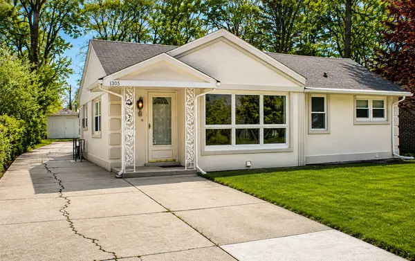 1305 1st ST, Northbrook, IL 60062
