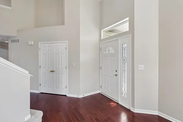 1344 Batavia CT, Bartlett, IL 60103