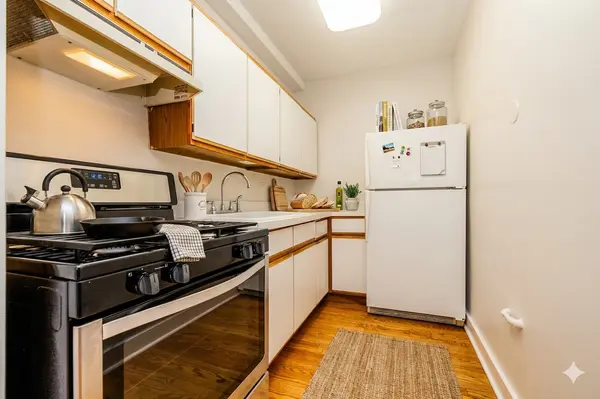 725 W Sheridan RD #502, Chicago, IL 60613