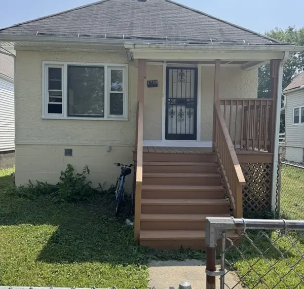 1739 W Steuben ST, Chicago, IL 60643
