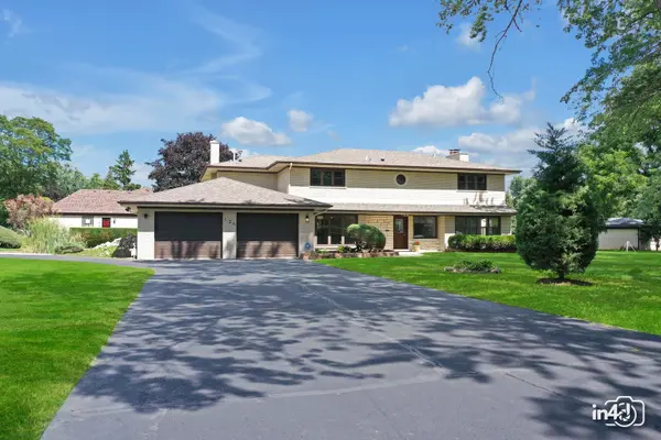 124 E Monterey AVE, Schaumburg, IL 60193