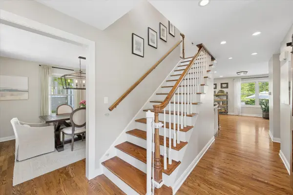 457 Taylor AVE, Glen Ellyn, IL 60137