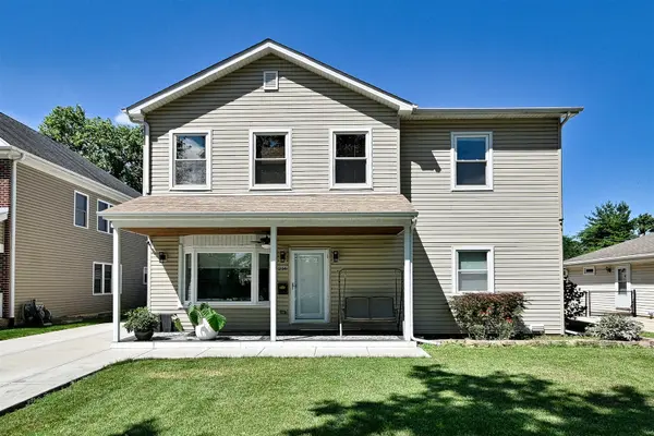 214 N William ST, Mount Prospect, IL 60056
