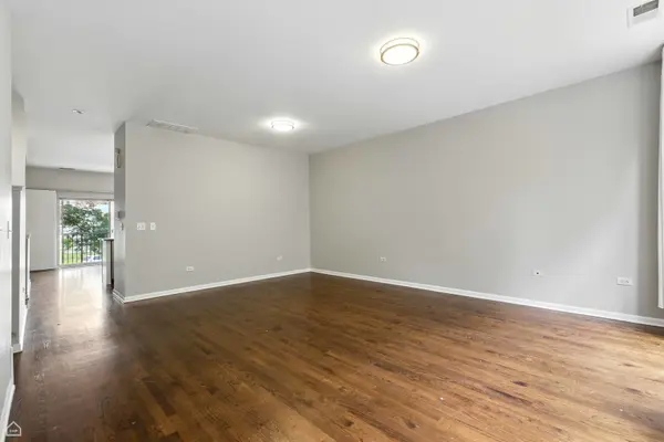 346 E 25th PL #25, Chicago, IL 60616
