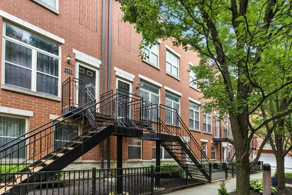 346 E 25th PL #25, Chicago, IL 60616
