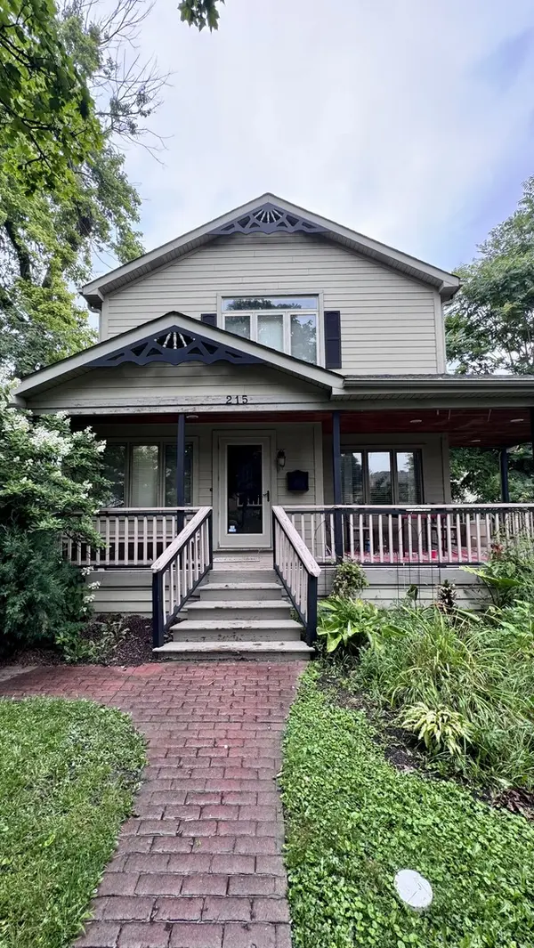215 E Grantley AVE, Elmhurst, IL 60126