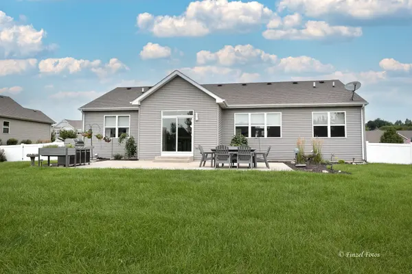 5305 Grouse LN, Richmond, IL 60071