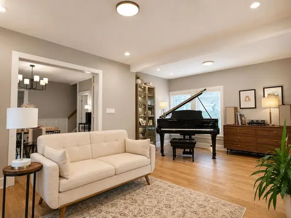 415 Bloom ST, Highland Park, IL 60035