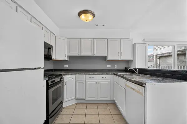 4521 Province Town DR, Country Club Hills, IL 60478