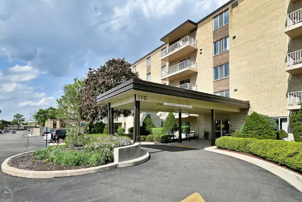 110 W Butterfield RD #302S, Elmhurst, IL 60126