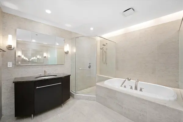 401 N WABASH AVE #81F, Chicago, IL 60611