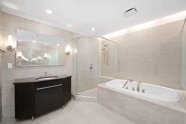 401 N WABASH AVE #81F, Chicago, IL 60611