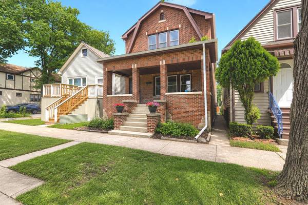 1002 Circle AVE, Forest Park, IL 60130