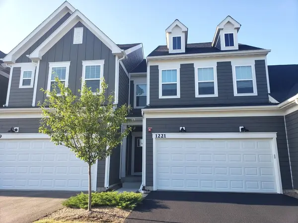 1221 Josiah RD #1221, Naperville, IL 60563