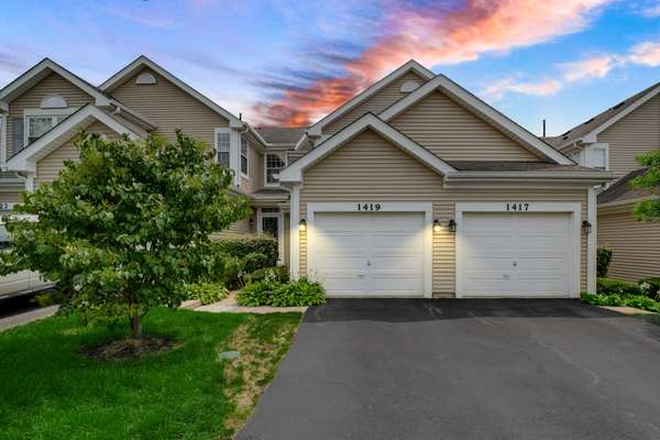 1419 Walnut Hill AVE, St. Charles, IL 60174
