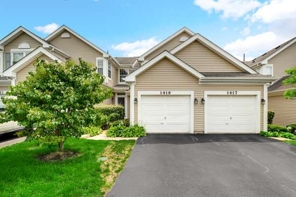 1419 Walnut Hill AVE, St. Charles, IL 60174