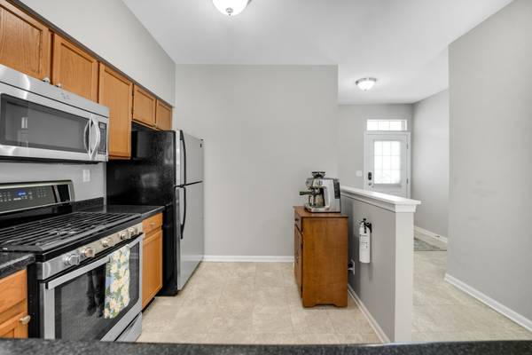1419 Walnut Hill AVE, St. Charles, IL 60174