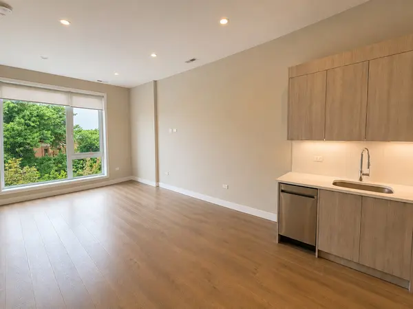 3757 N Sheffield AVE #408, Chicago, IL 60613