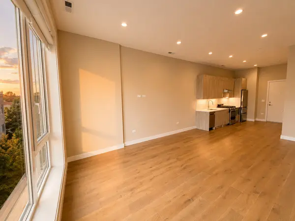 3757 N Sheffield AVE #408, Chicago, IL 60613