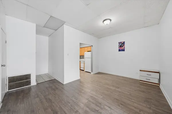 3926 W Columbus AVE #3926, Chicago, IL 60652