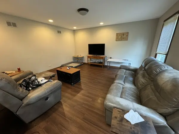 1013 E Benton AVE, Naperville, IL 60540