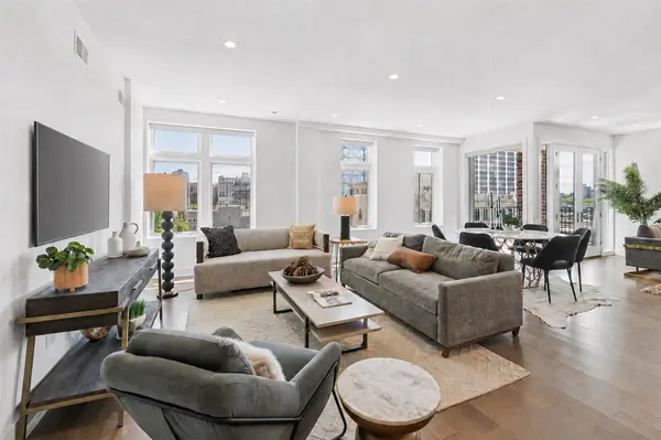 434 W Melrose ST #401, Chicago, IL 60657