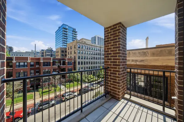 434 W Melrose ST #401, Chicago, IL 60657