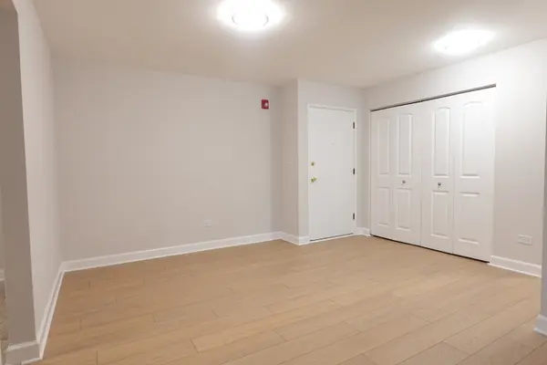 1206 E FAIRVIEW ST #102, Arlington Heights, IL 60005