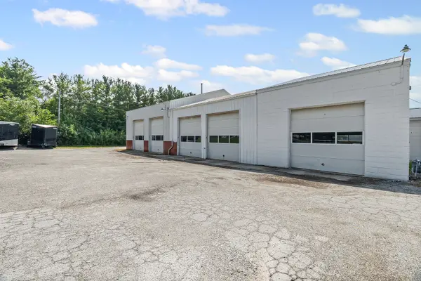 525 S Dixie HWY, Beecher, IL 60401