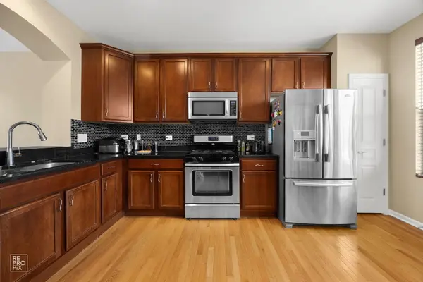 706 E Wing ST, Arlington Heights, IL 60004