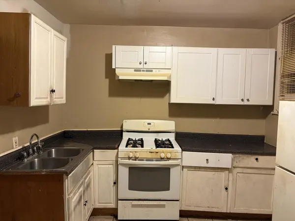 7230 S Wentworth AVE, Chicago, IL 60621
