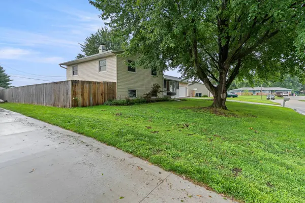 225 Melodie LN, Colona, IL 61241