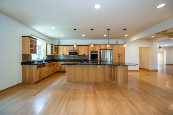 3404 Meadow LN, Glenview, IL 60025