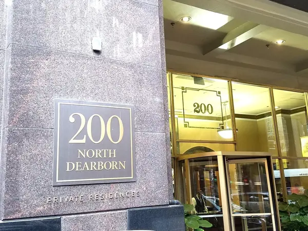 200 N Dearborn ST #1107, Chicago, IL 60601