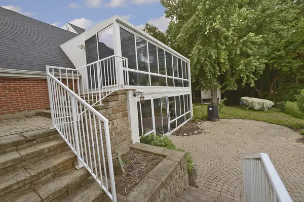 733 E Main ST, Ottawa, IL 61350