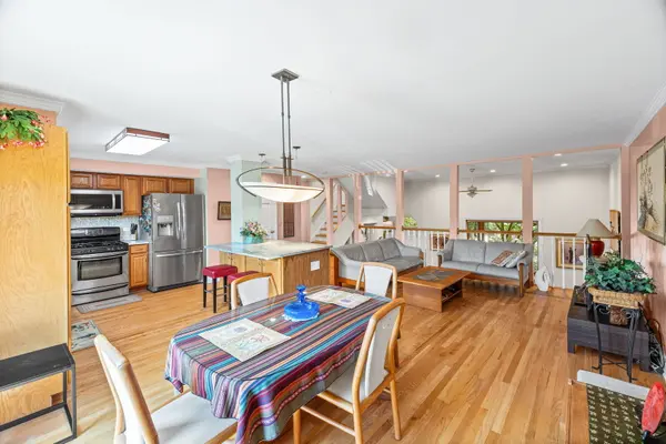 1339 E Central RD, Arlington Heights, IL 60005
