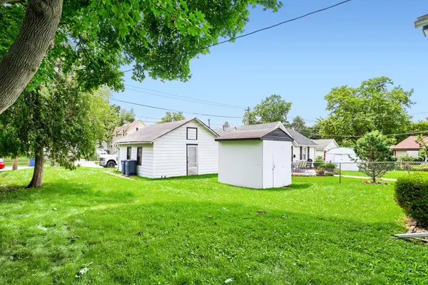 709 Center ST, Waukegan, IL 60085