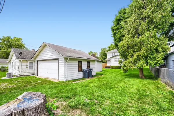 709 Center ST, Waukegan, IL 60085